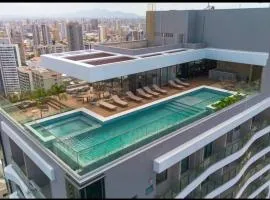 Apto 2 quartos luxuoso a poucos metros da Beira Mar
