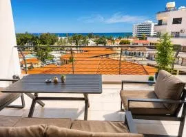 Best Seaview in Larnaca - 2 BDR Apt - 2 Min Walk to Beach