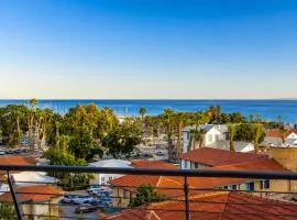 Best Seaview in Larnaca - 2 BDR Apt - 2 Min Walk to Beach