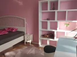 Ferienwohnung mit Workspace, Parkplatz und Aufzug mitten in Oldenburg