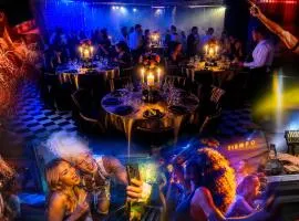 VIP Dinner Show & Nightlife Experience in Lisbon