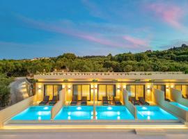 Helena's Aether Suites - Seaview & Heated Infinity Pool, khách sạn ở Tragaki
