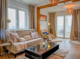 6 Guests Skyline Apartment near Mercedes Plant