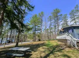Iconic Cabin Hot tub fire pit lakefront dock pet friendly and more