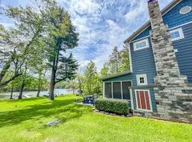 Iconic Lakefront Cottage with Hot Tub and Dock Pet friendly