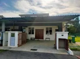 Rabiatul4Nur Olak Lempit-KLIA Guesthouse