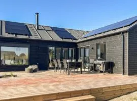 Amazing Home In Frørup