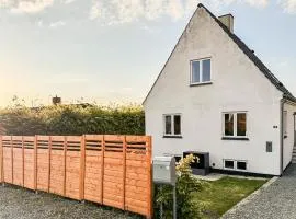 2 Bedroom Awesome Home In Faaborg