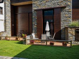 Casa La Pica with access to the garden, Hotel in Areu