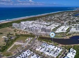 Sunshine Coast Escape | Beachside, Pool & Views