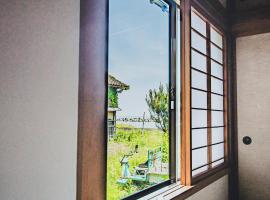 海まで10秒の隠れ家 Sea Side 椿 -はなれ- 1日1組限定のプライベート古民家 釣りを独り占め, hotel v destinaci Sado