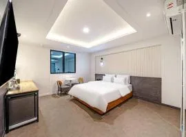 Hound Hotel Incheon Seogu