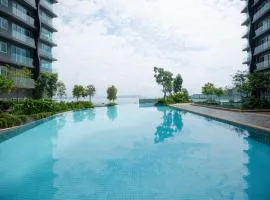 Luxury Seaview Apartment, near Queensbay