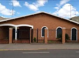 Casa Próxima ao Parque do Peão