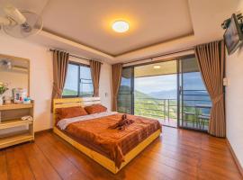 Raisuayang, hotel em Mon Jam
