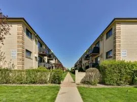 Mins from O'Hare • Safe Location • Private Parking