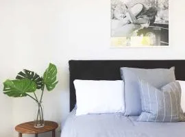 Mollymook Delight - with easy ocean & golf access