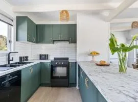 Racecourse Beach Coast Shack - renovated retreat