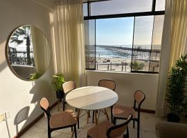 Pimentel में, होटल Departamento con Vista al Mar y al Muelle
