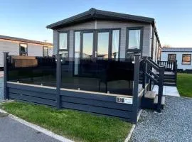 Bridlington Holiday Park - Lodge 37