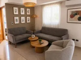 Villa con piscina en frente a Downtown
