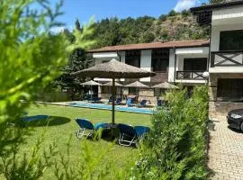 Relax Houses