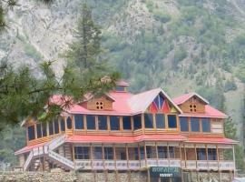 Monarch Resort Fairy Meadows, hotel sa Dargai