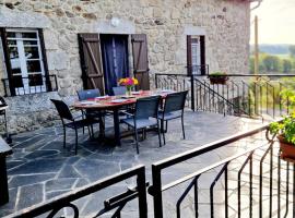 Le Casimir, Maison de campagne à Estaing, hotel i Estaing