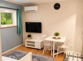 Guesthouse Gävle - close to E4 & nature recreation area, hotel em Gävle