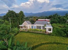 Brand New ! Villa Bella Lovina - Private Pool - Rice Field View, hotel v mestu Panji