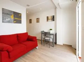 Apartamento reformada con terraza a 200 metros de la playa