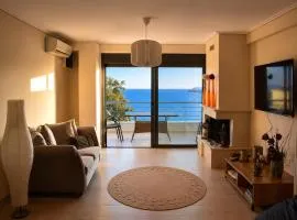 Beachfront Penthouse with Seaview
