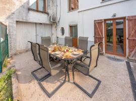 Air Hockey and Garden, hotel en Socourt