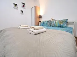FLH - Zoe Apartment