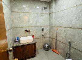 Prema Retreat, khách sạn ở Bashist