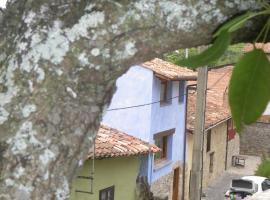 Casa Azul Rodiles، بيت عطلات في Selorio