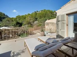Modern, Soulful Townhouse with Pool by Tramuntana