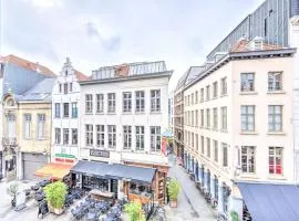 Temple Triplex Spacious Apartment