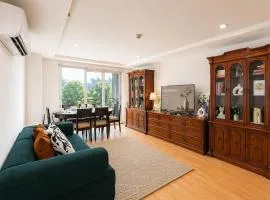 Elegant Vintage 3BR Family Home Sathorn