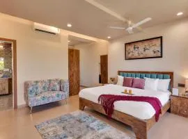 SaffronStays Playground Couples Suite
