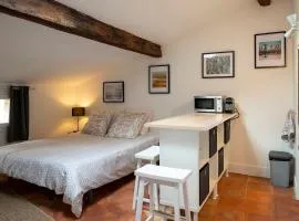 Studio de charme sous les toits