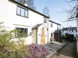Green Beck Cottage, within walking distance of the lake, shops, pubs & restaurants of Coniston