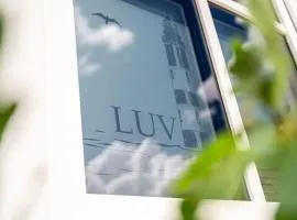 Fh "luv"