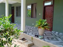 Palm Groove lodge 1, hotel in Takoradi