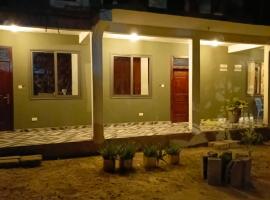 Palm Groove lodge 1, hotel di Takoradi