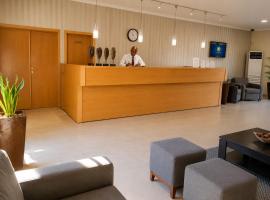 Viana Hotel, khách sạn ở Luanda