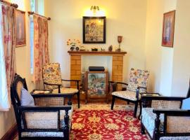 Burra Bungalow Annexe- 2 Bedroom Heritage Villa, hotel a Mussoorie