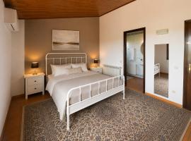 Can Rossa, hotel a Palol de Oñar