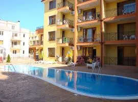 Guest House Kremena suites in Sv Vlas with swimming pool