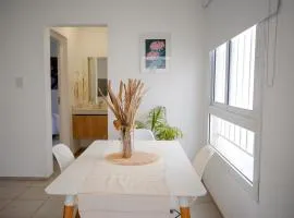 Temporario Sur, para 4 personas con jardín y escritorio, zona IUPA en Gral Roca